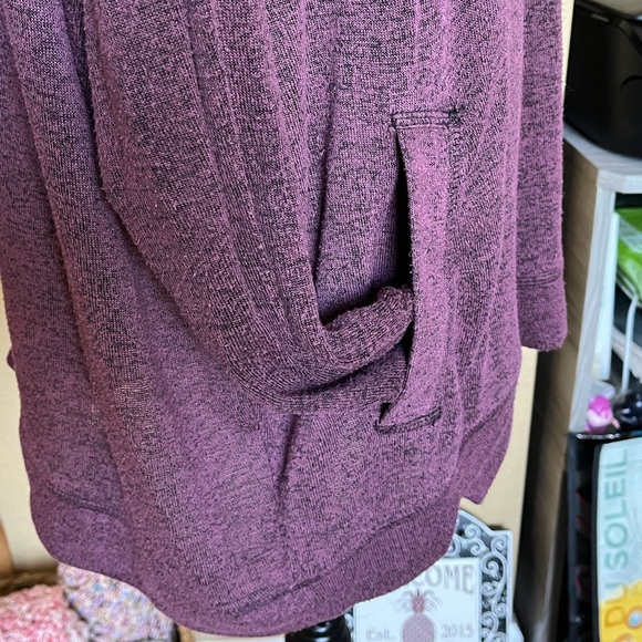 ANYBODY Dolman Long Sleeve Hoodie top!  Size M - Picture 4 of 8